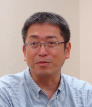進藤誠氏