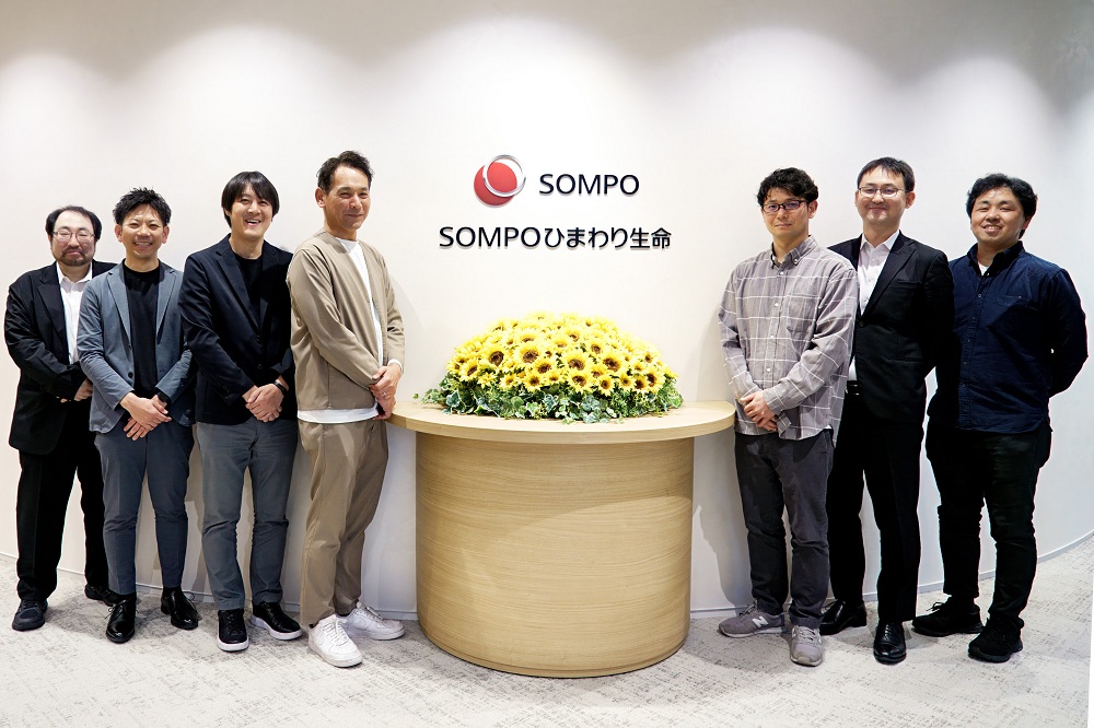 SOMPOひまわり生命保険株式会社様、左から天津氏、川﨑氏、柳沢氏、近藤氏、拝島氏、山口氏、柳沼氏