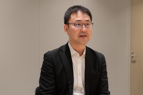 山口 洋氏