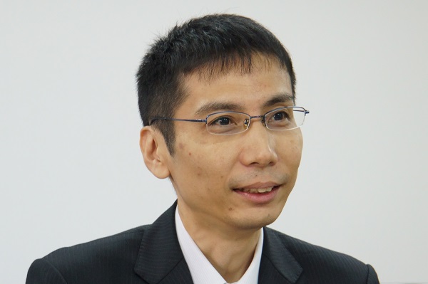 山中宏光氏