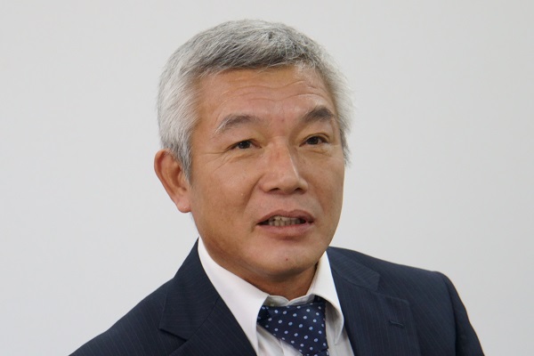 寺田芳秋氏